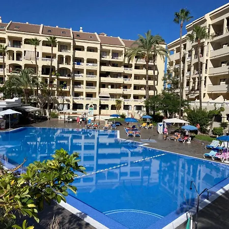 Floor, Panoramic Studio, Heated Pool 아파트