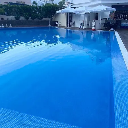 Floor, Panoramic Studio, Heated Pool Apartament Los Cristianos (Tenerife)