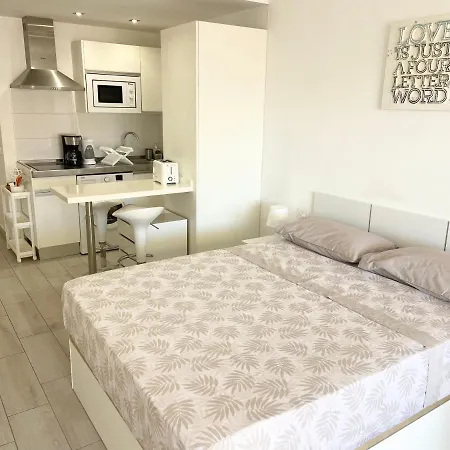 Floor, Panoramic Studio, Heated Pool Apartament *