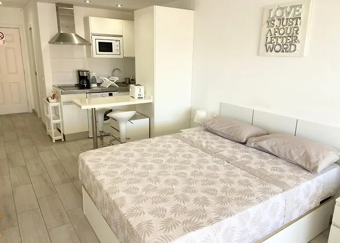 Floor, Panoramic Studio, Heated Pool Apartamento *