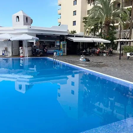 Floor, Panoramic Studio, Heated Pool アパート *